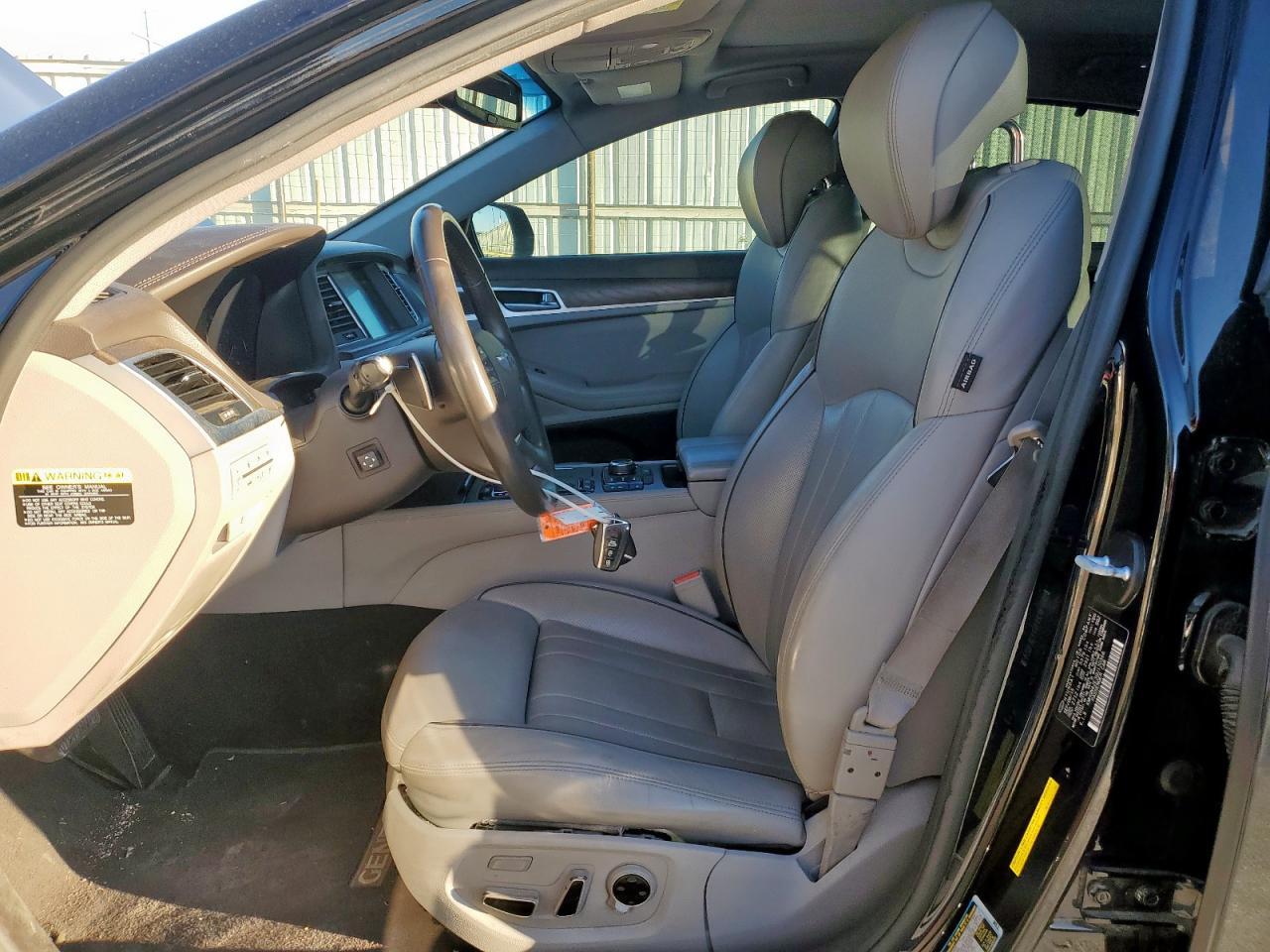 2016 HYUNDAI GENESIS