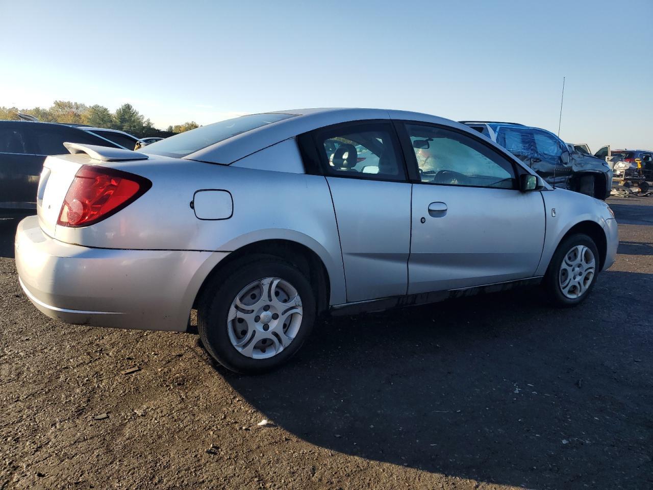 2003 SATURN Ion