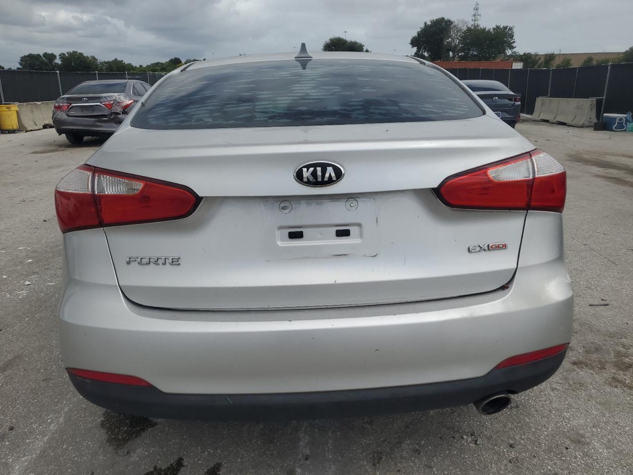 2015 KIA FORTE