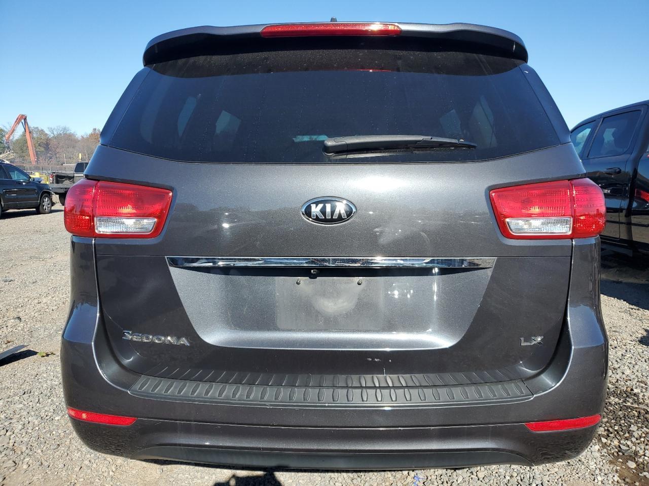 2018 KIA SEDONA