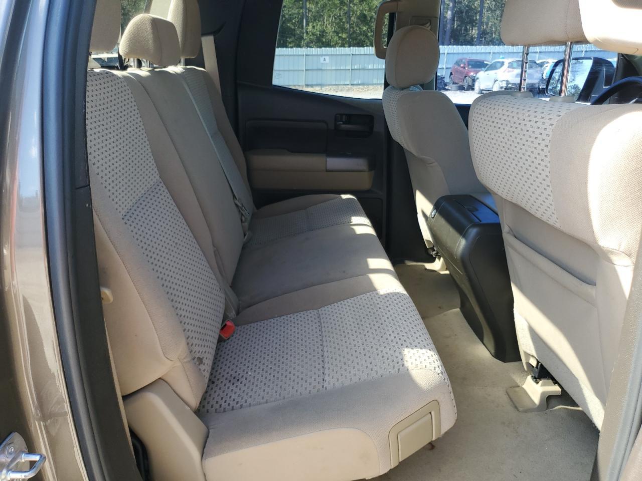 2010 TOYOTA TUNDRA