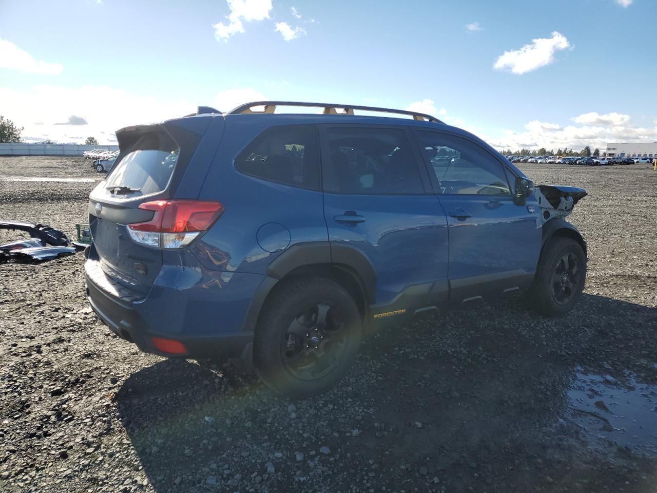 2022 SUBARU FORESTER