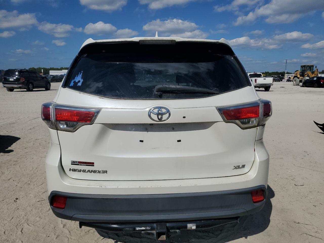 2015 TOYOTA HIGHLANDER