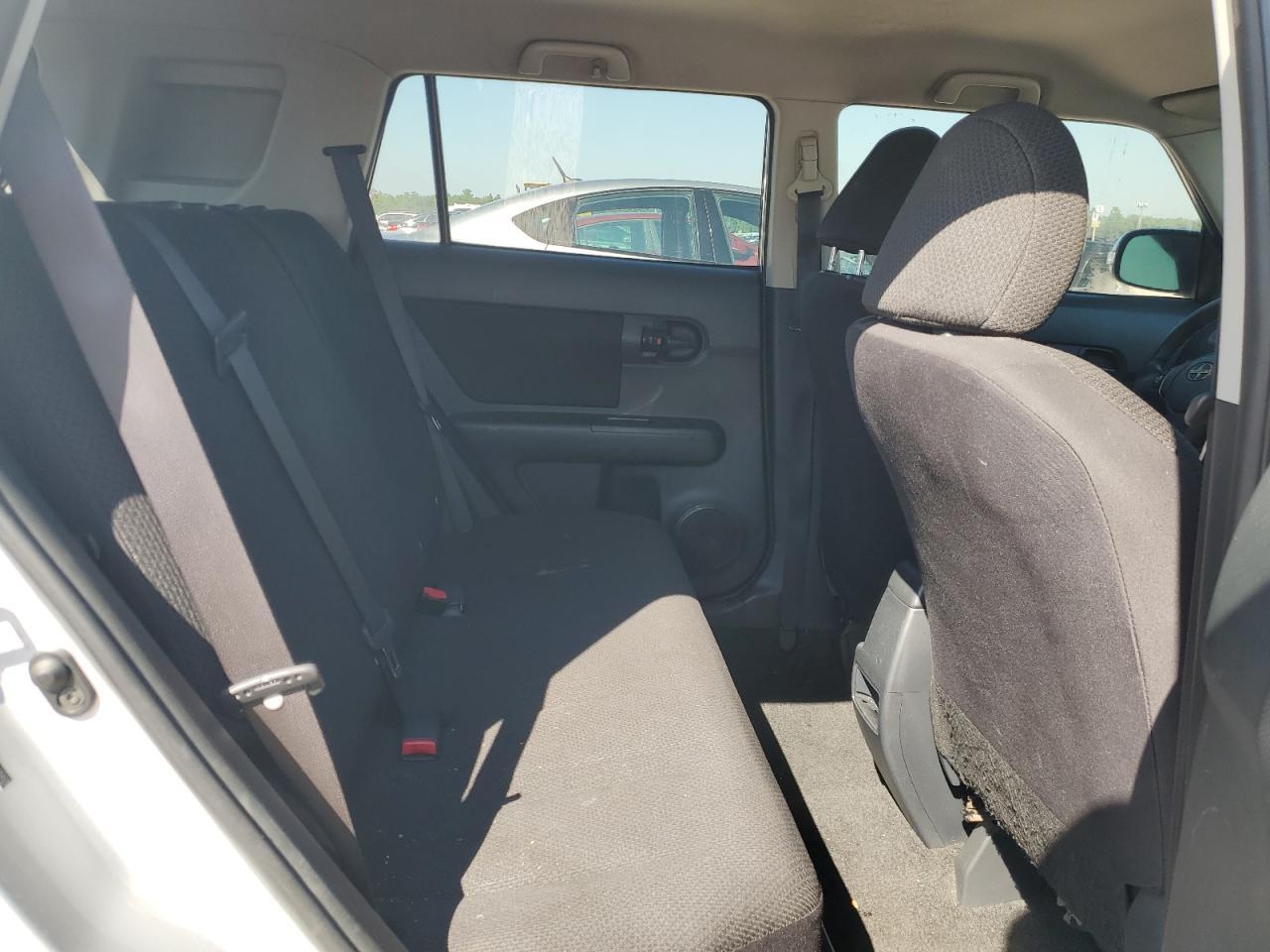 2010 TOYOTA SCION