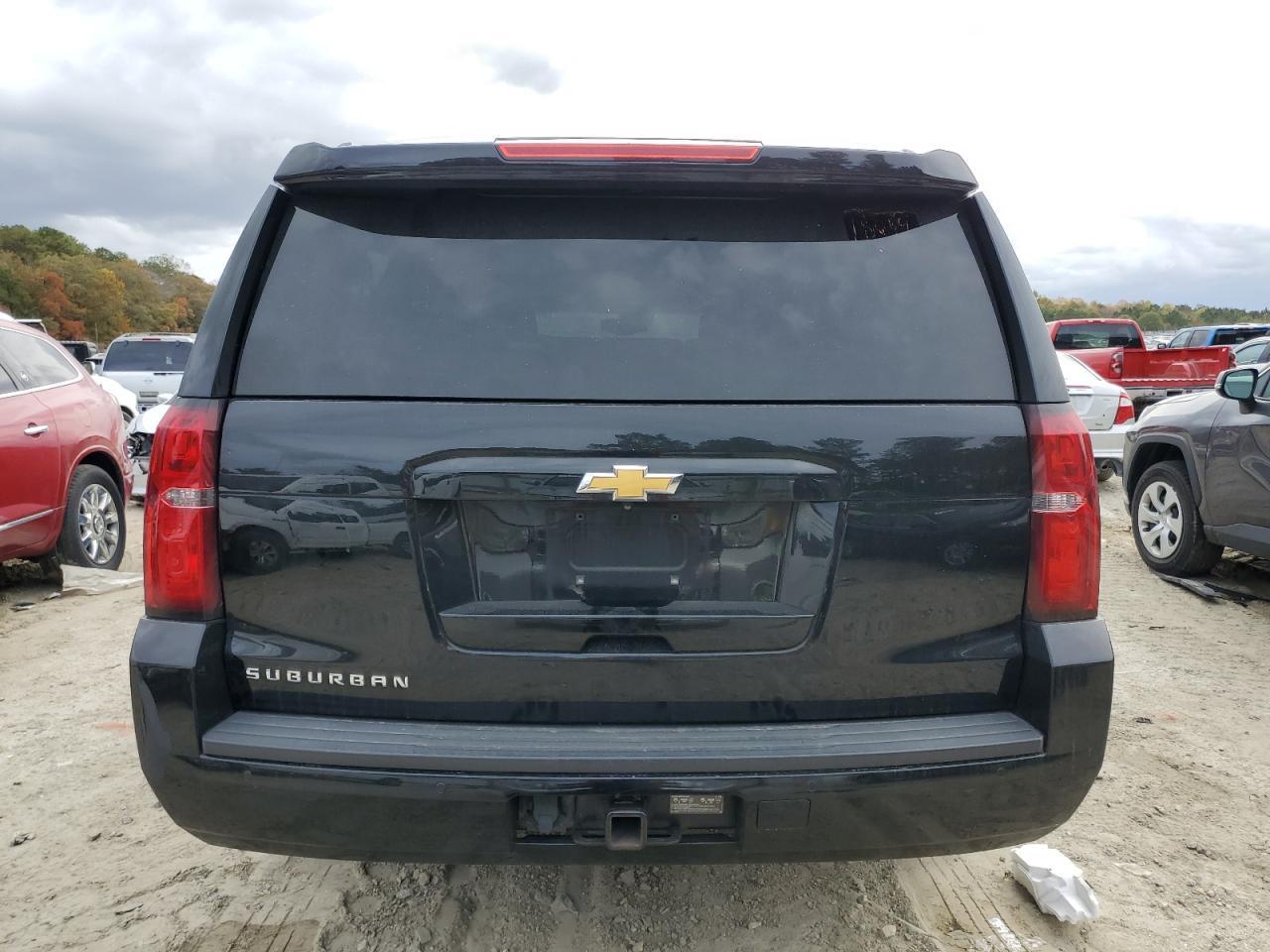 2015 CHEVROLET Suburban