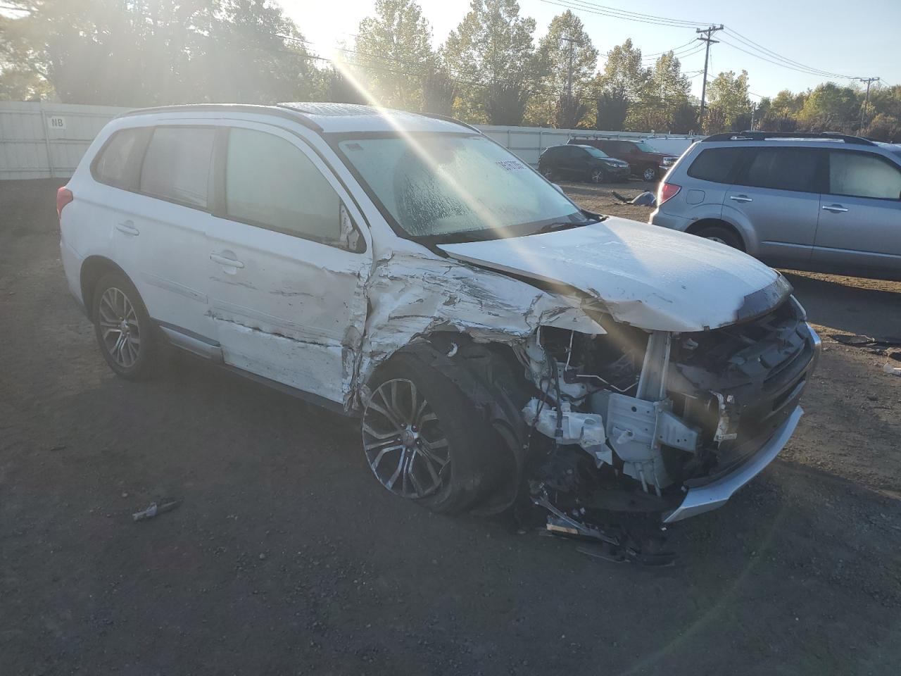 2016 MITSUBISHI outlander
