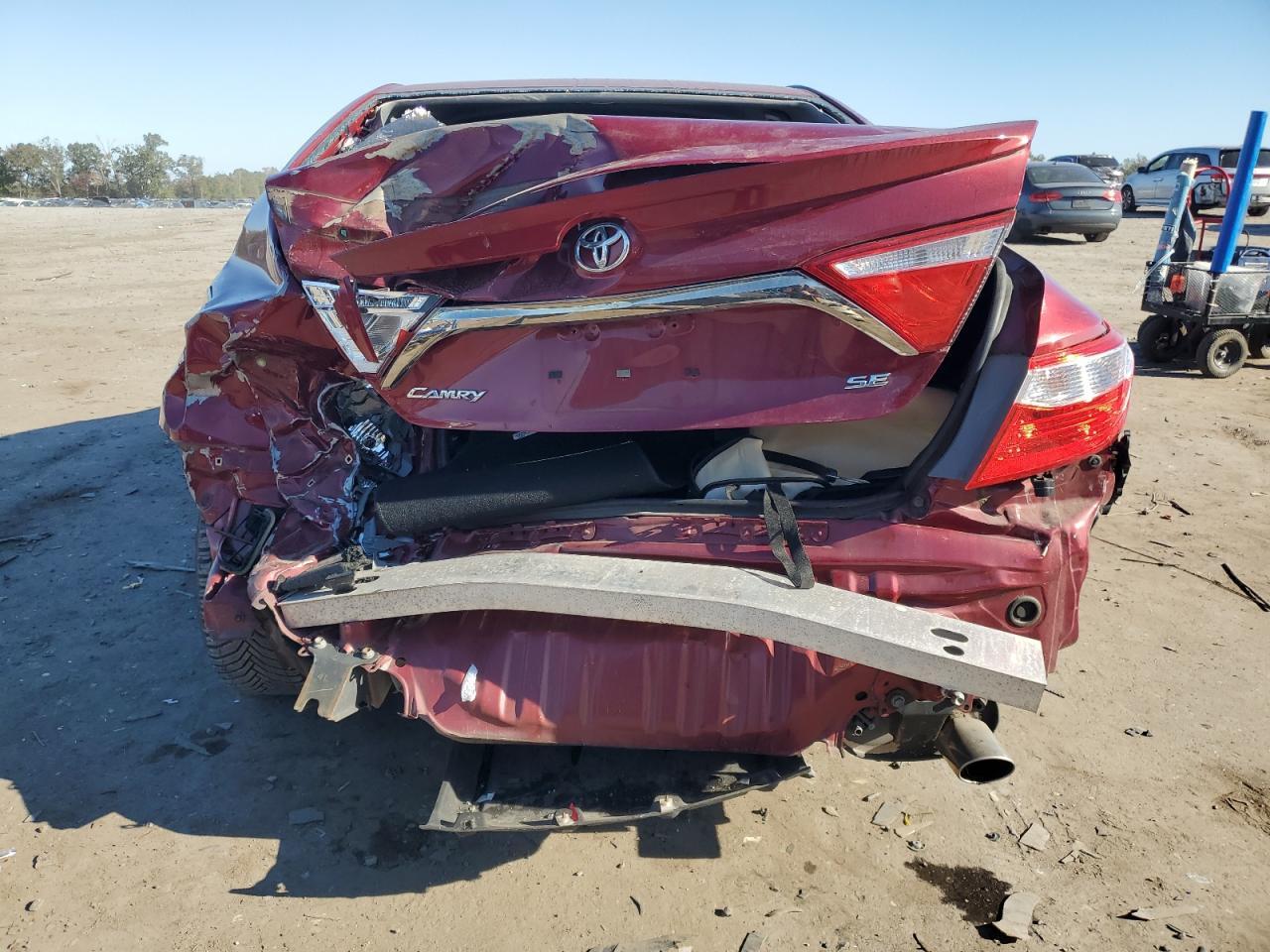 2016 TOYOTA CAMRY