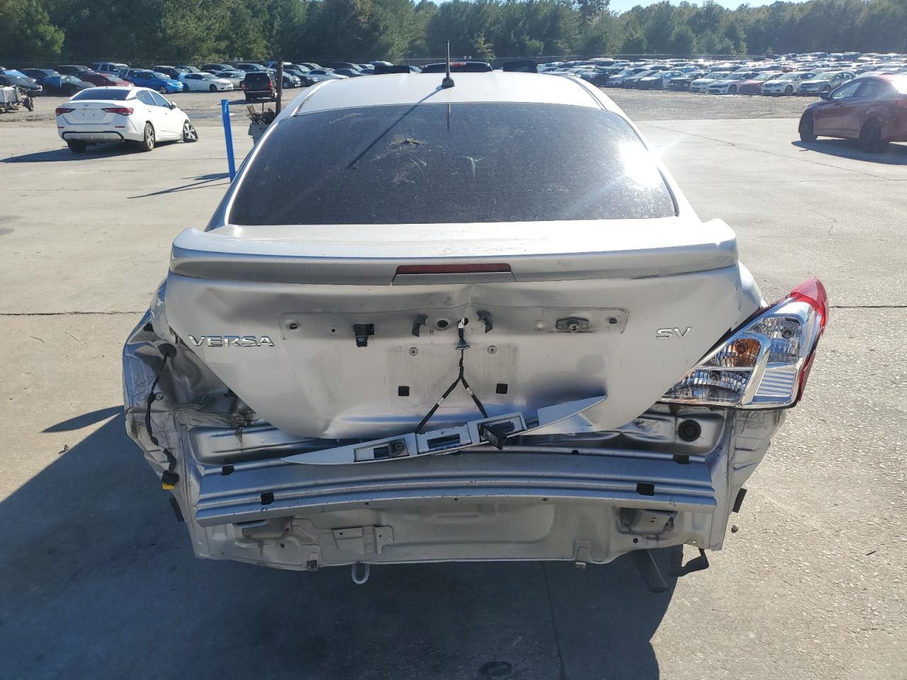 2019 NISSAN VERSA
