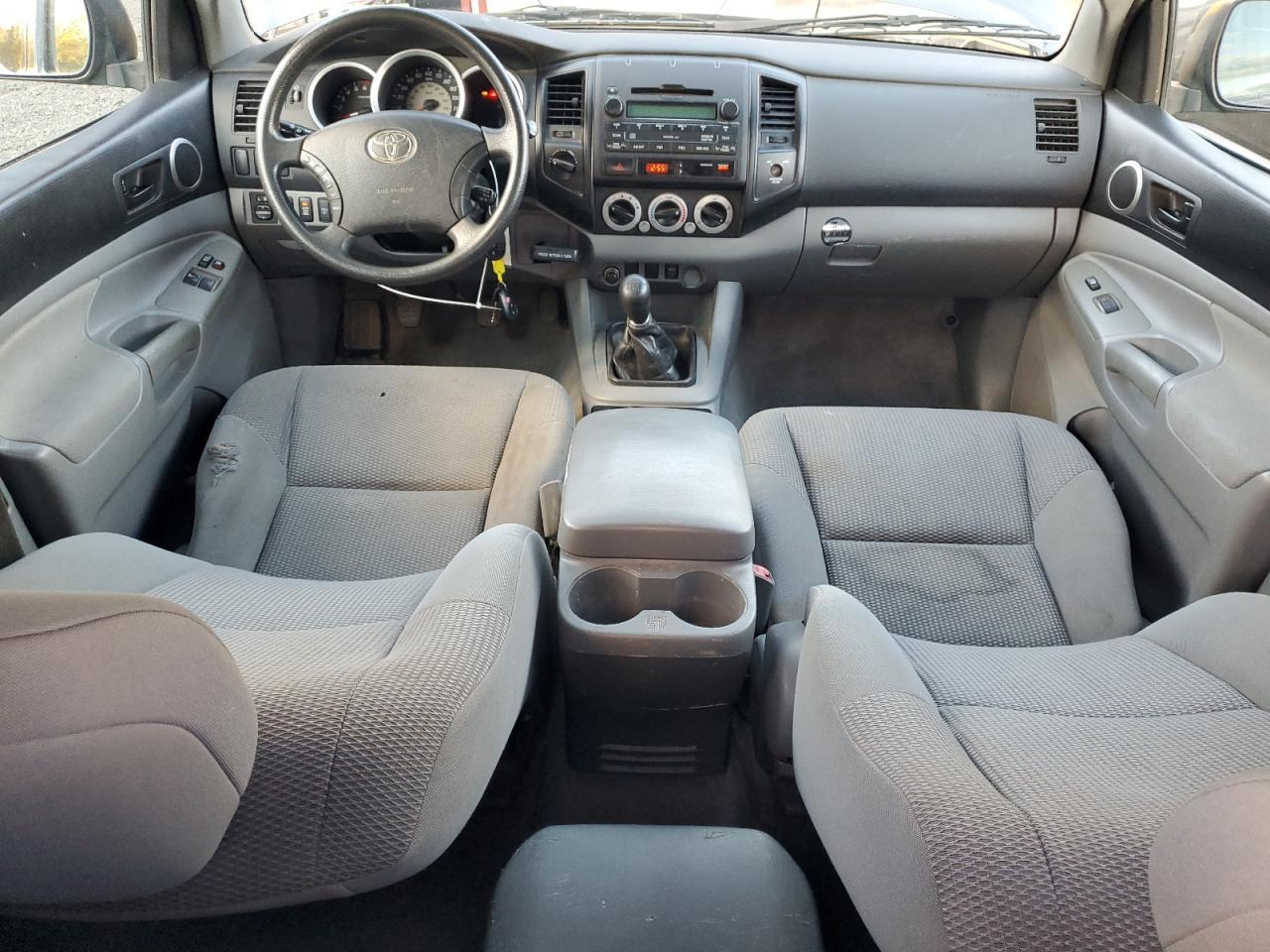 2011 TOYOTA TACOMA