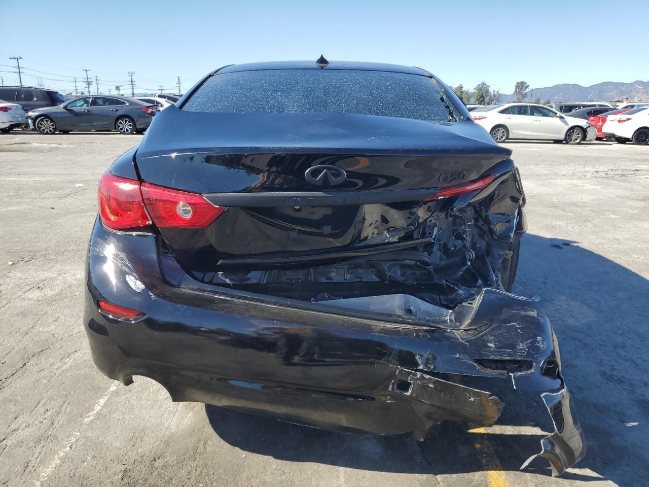 2015 INFINITI Q50