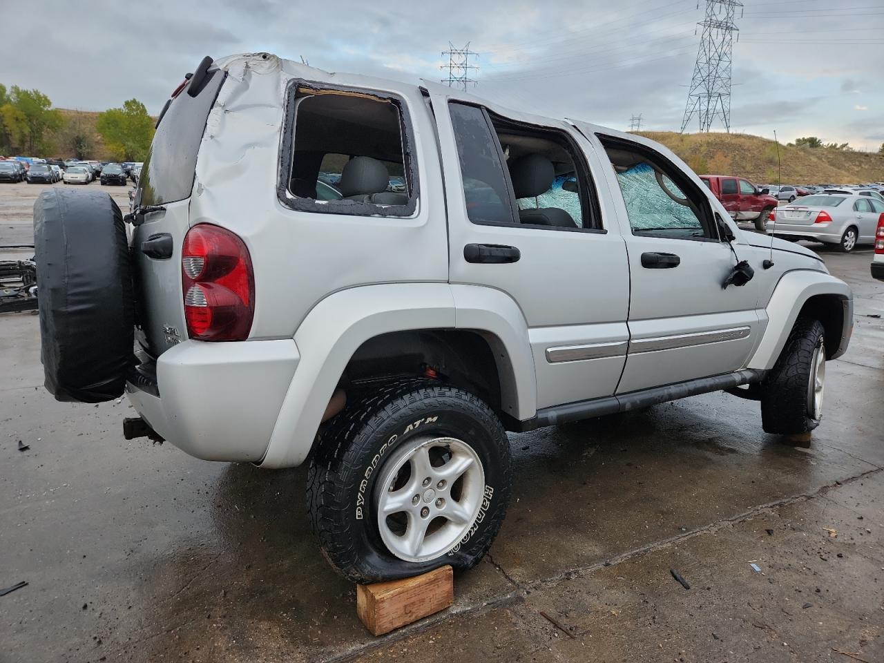 2005 JEEP Liberty