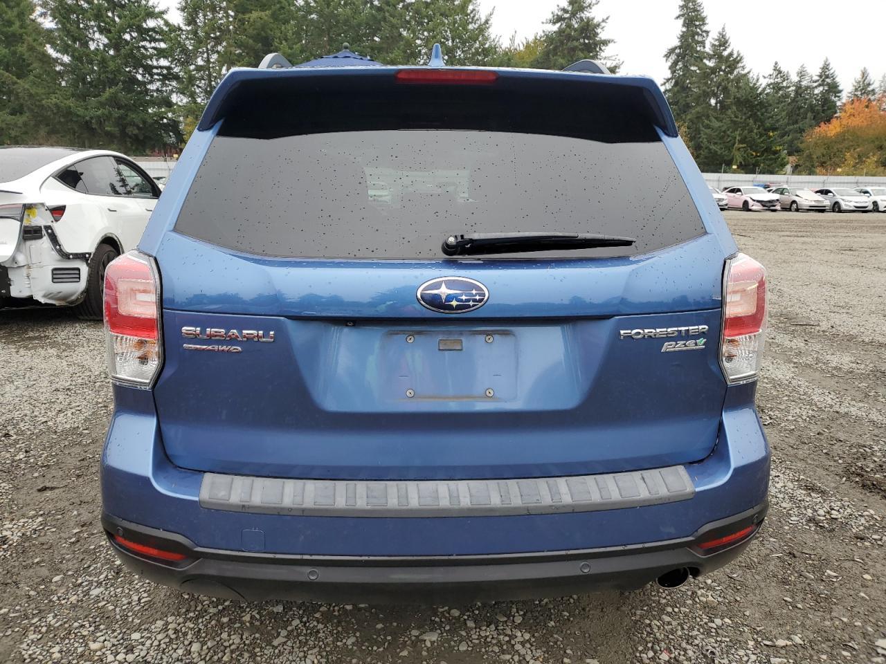 2017 SUBARU FORESTER