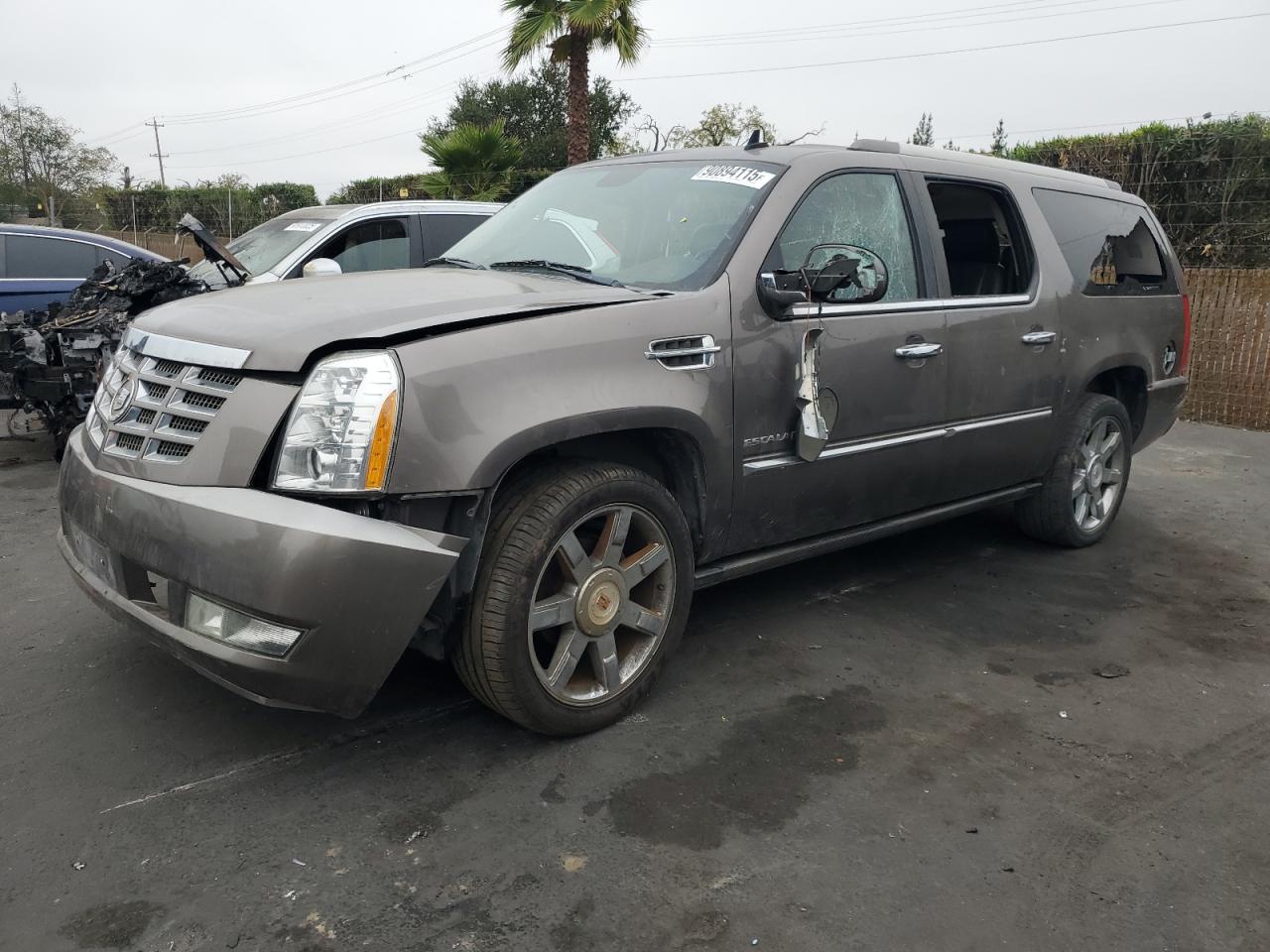 2011 CADILLAC Escalade ESV
