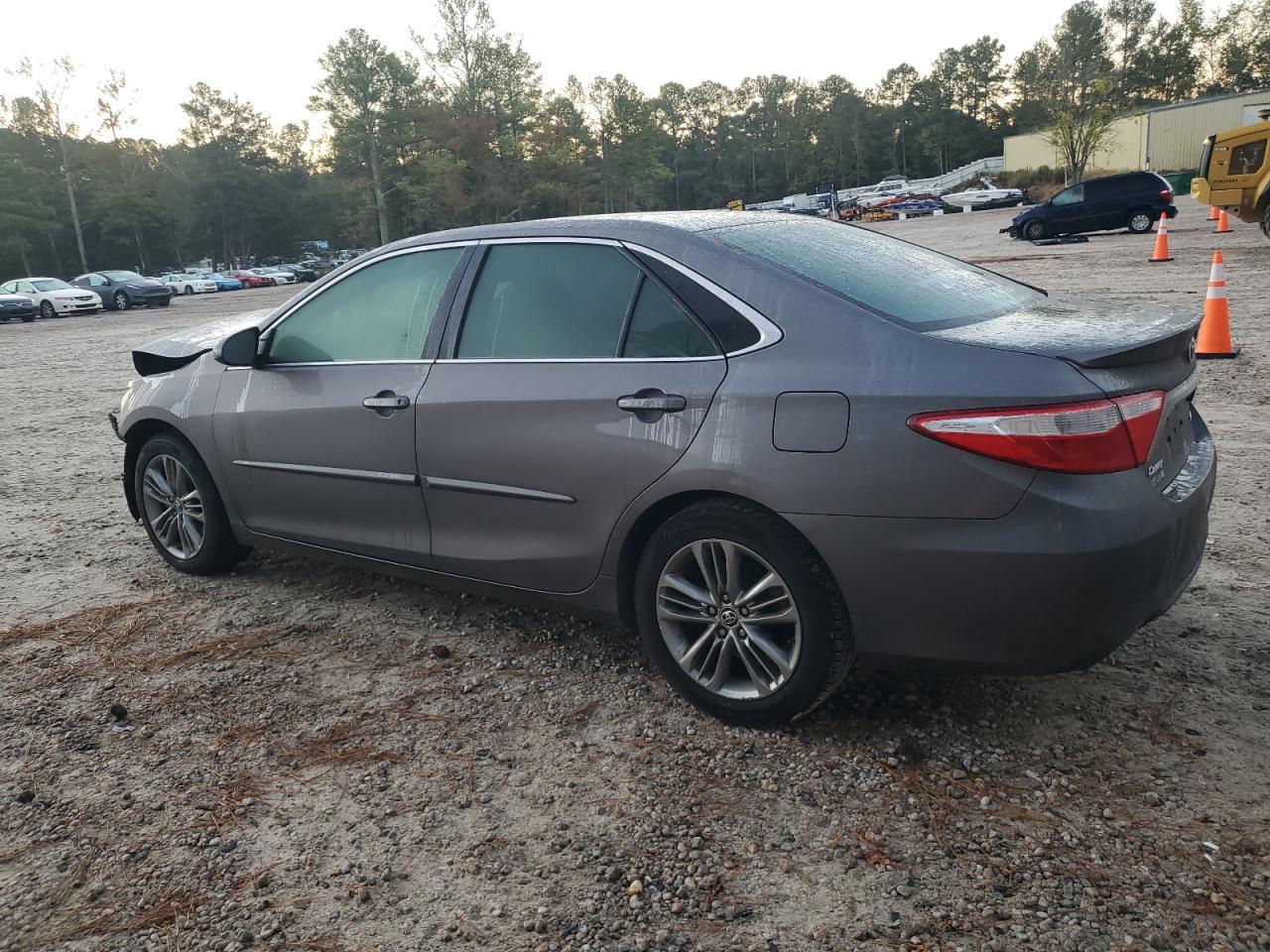 2015 TOYOTA CAMRY