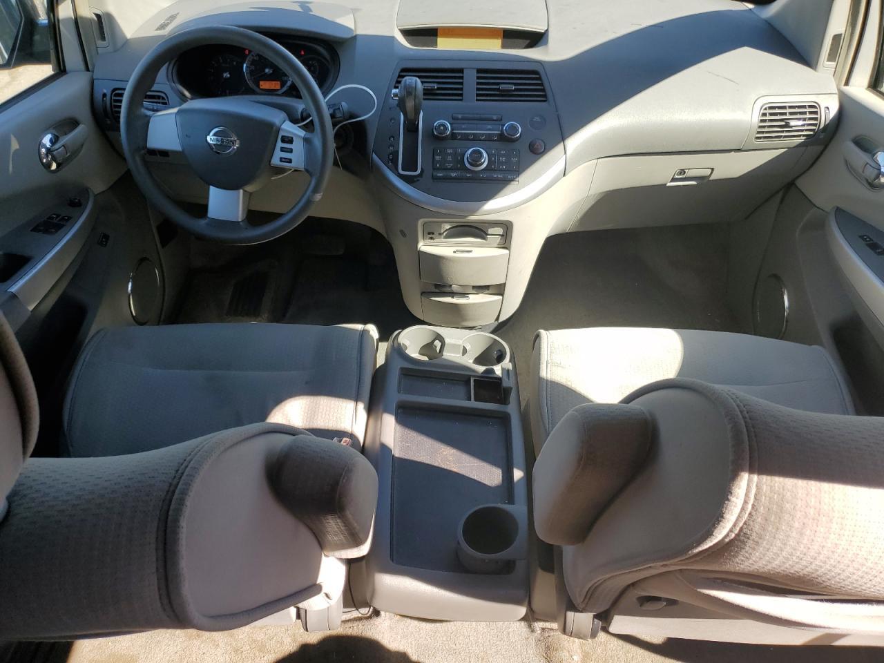 2009 NISSAN Quest