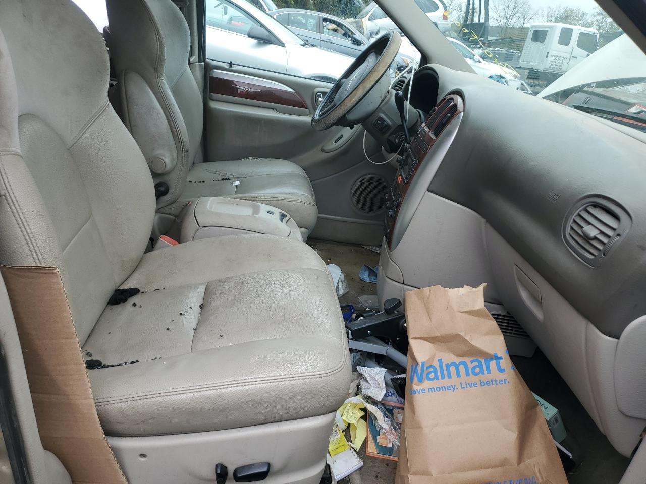 2005 CHRYSLER Town & Country