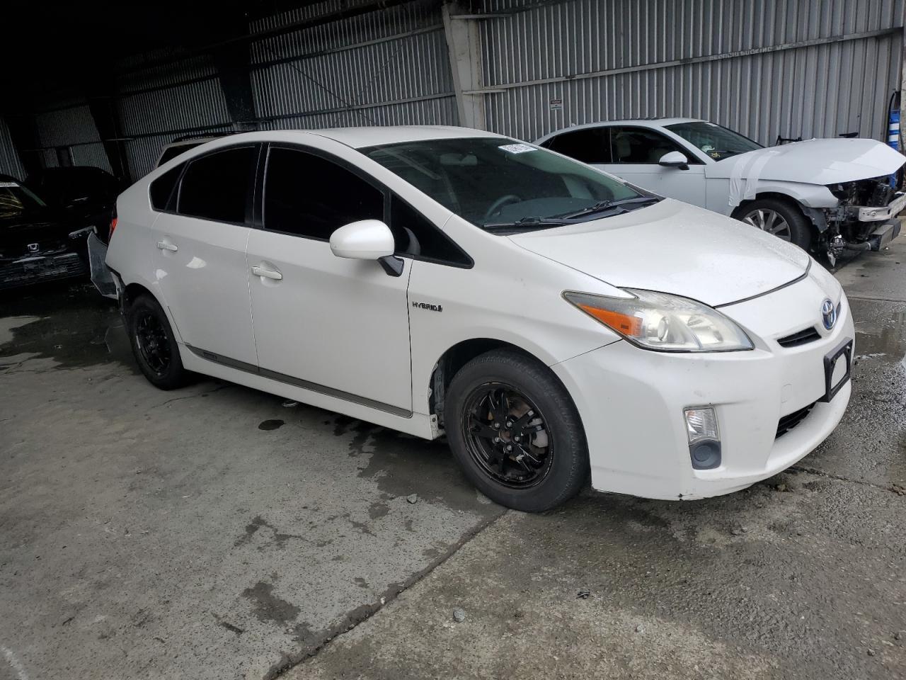 2011 TOYOTA PRIUS