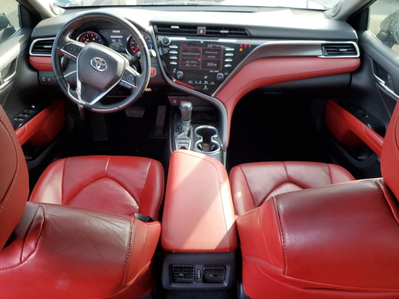 2018 TOYOTA CAMRY