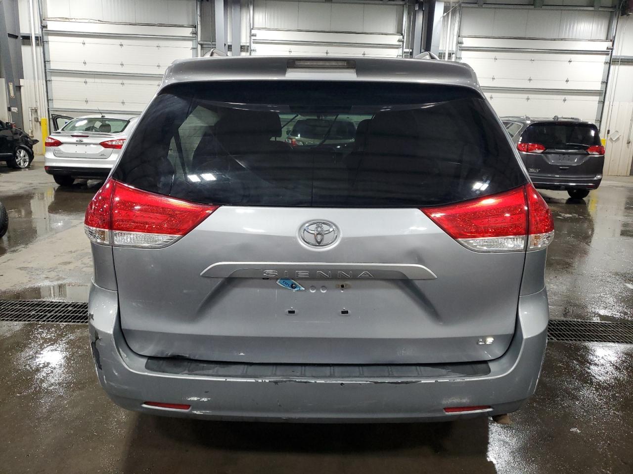 2013 TOYOTA SIENNA