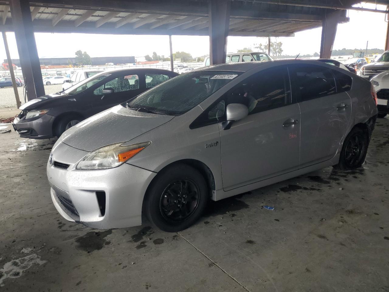 2014 TOYOTA Prius Plug-In