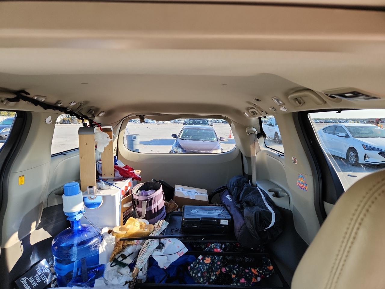 2013 TOYOTA SIENNA