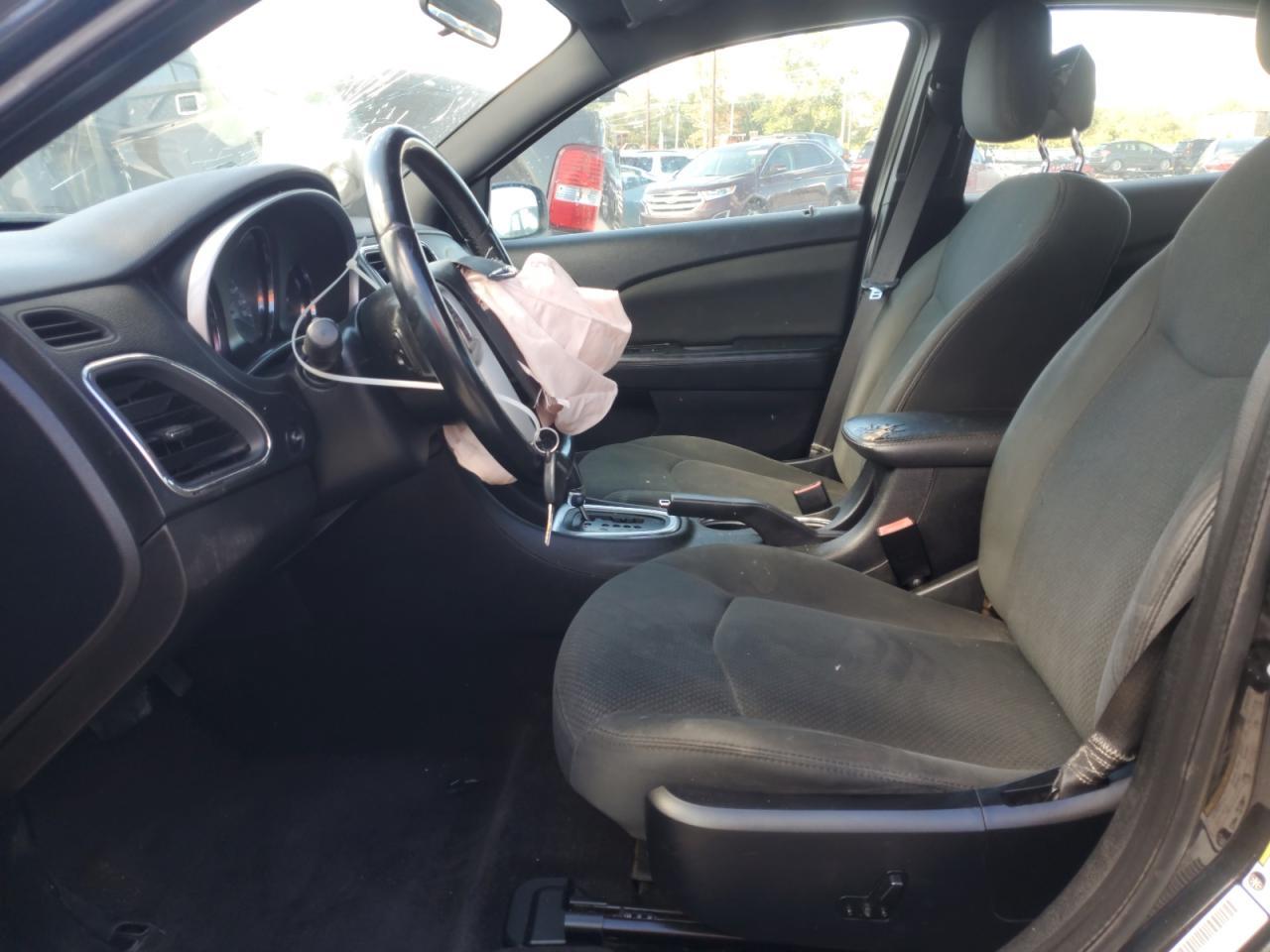 2011 CHRYSLER 200