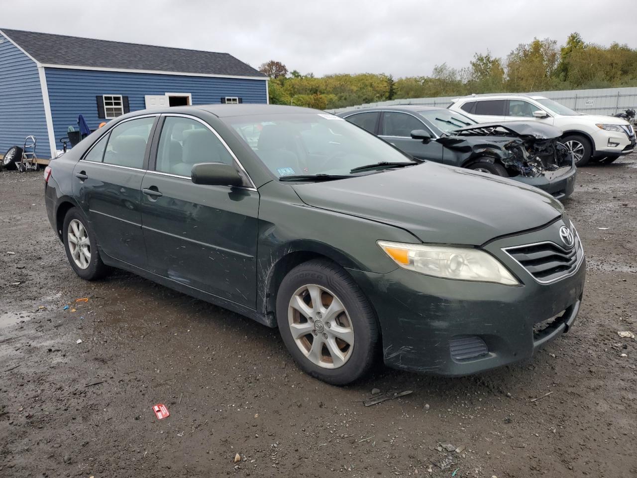 2011 TOYOTA CAMRY