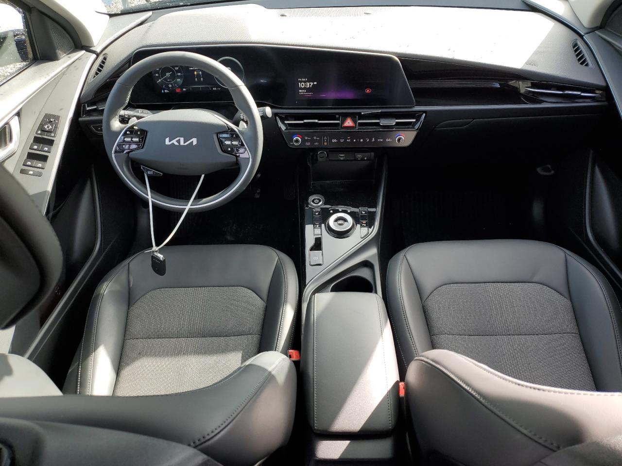 2023 KIA Niro