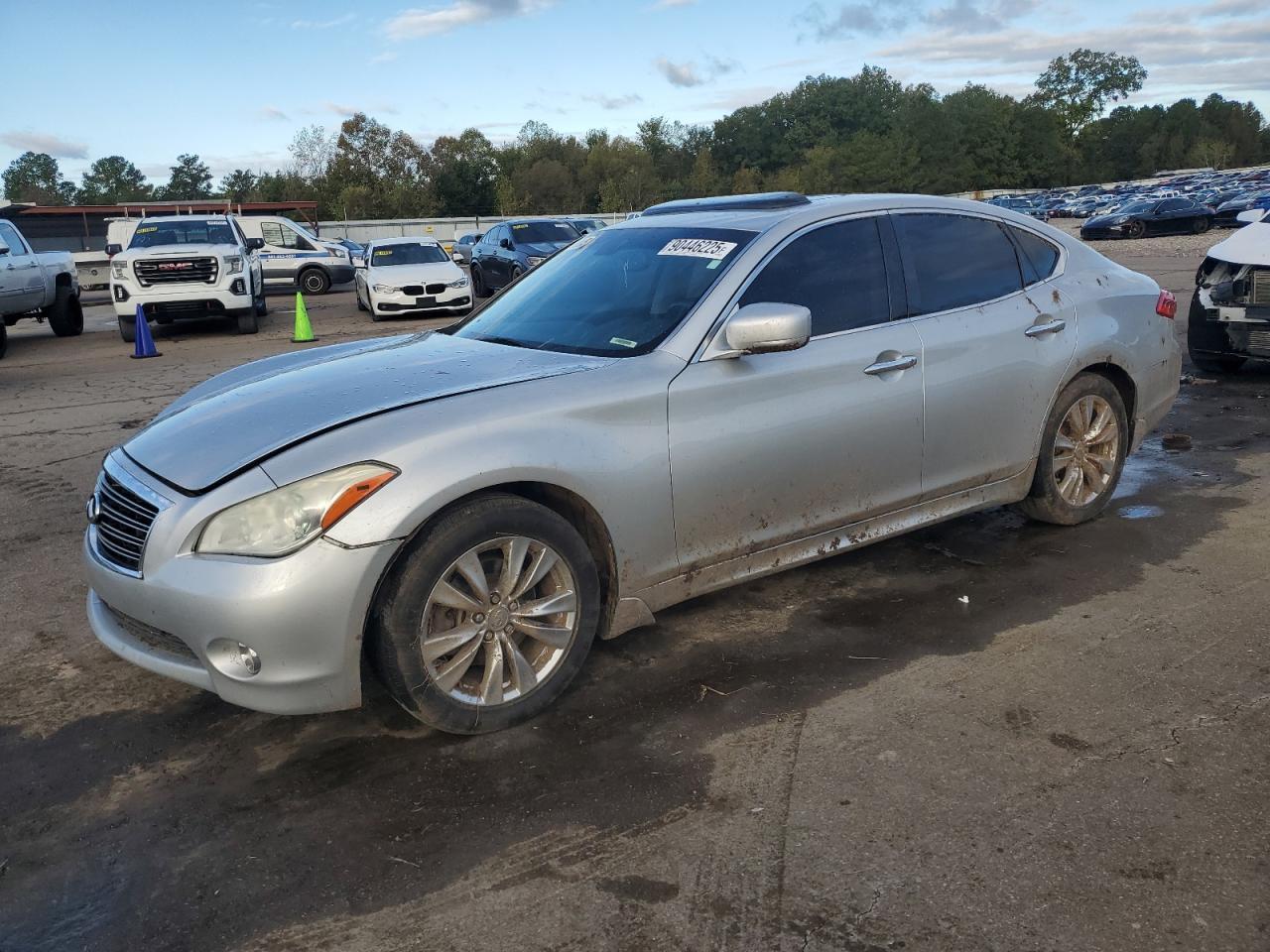 2011 INFINITI M37