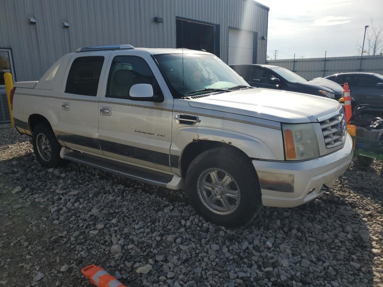 2002 CADILLAC ESCALADE