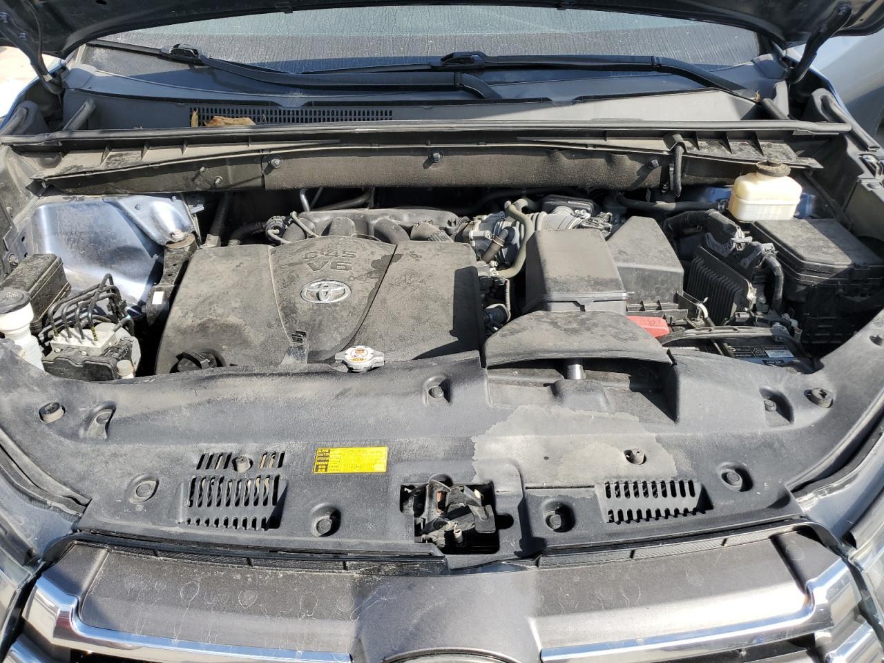 2018 TOYOTA HIGHLANDER