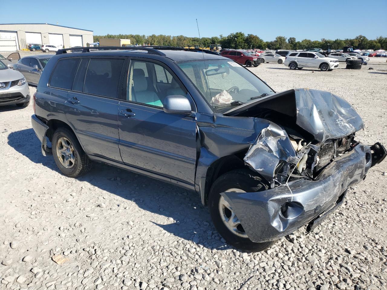 2004 TOYOTA HIGHLANDER