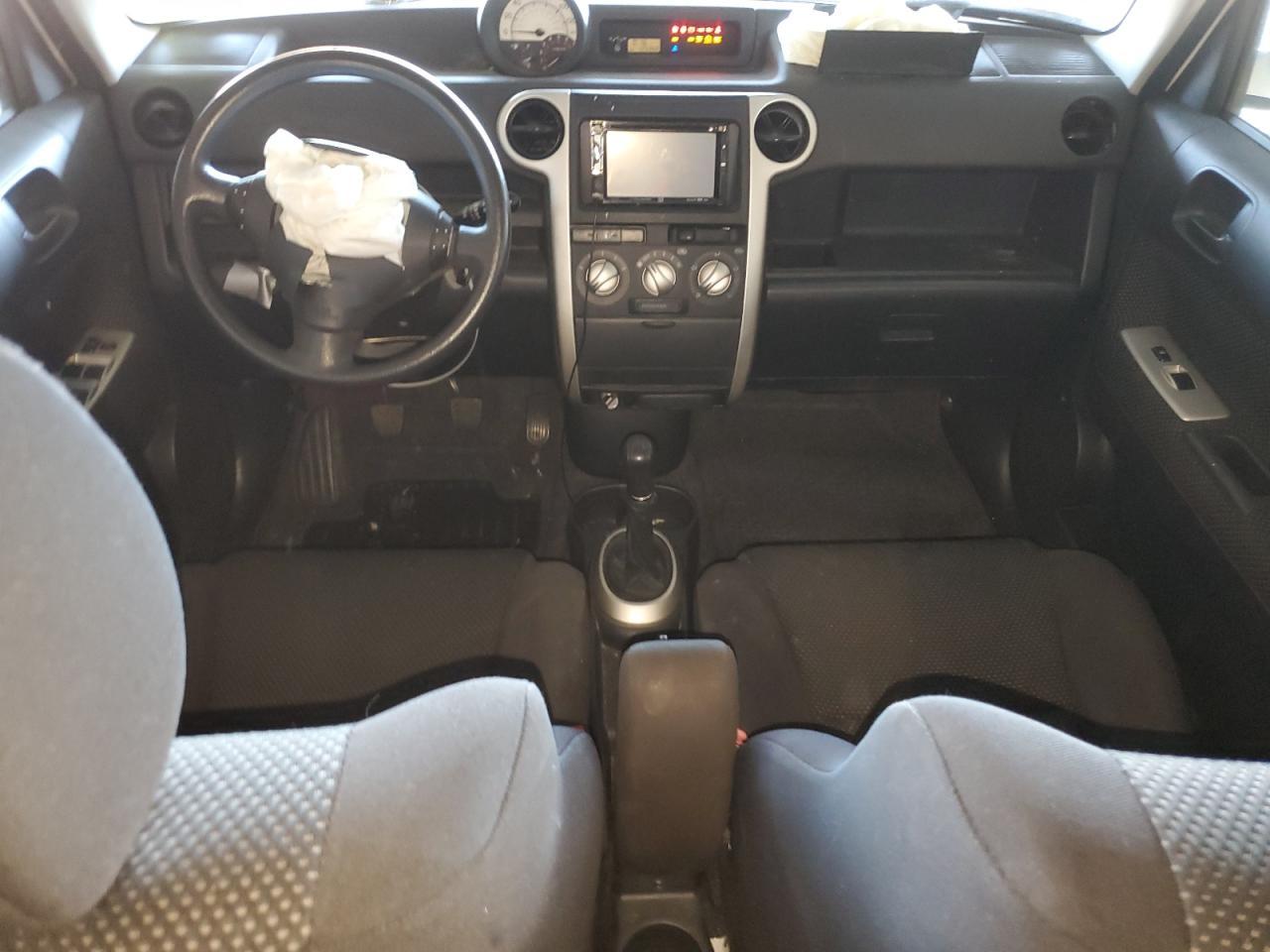 2005 TOYOTA SCION