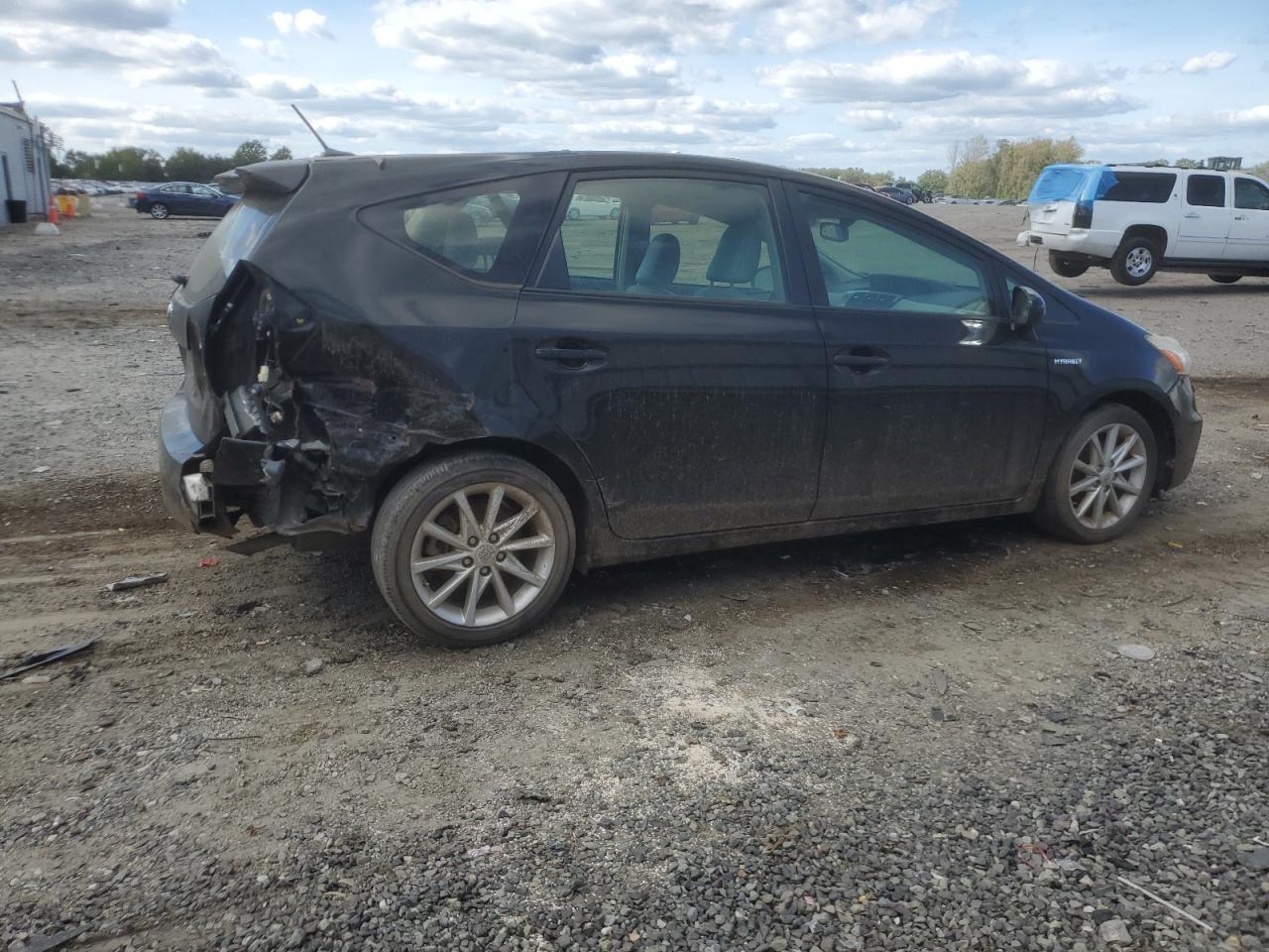 2013 TOYOTA PRIUS V