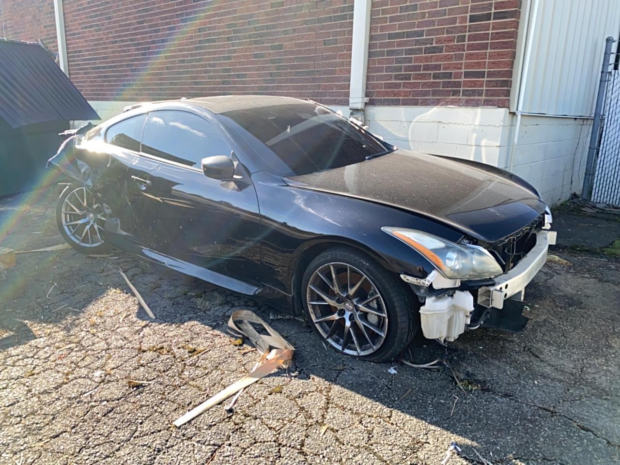 2011 INFINITI G37