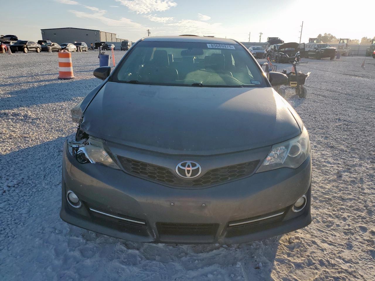 2014 TOYOTA CAMRY