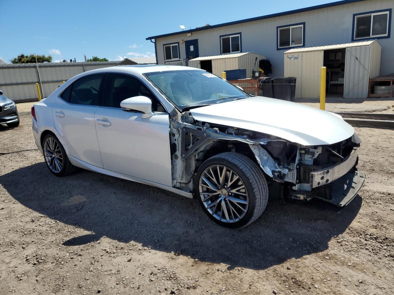 2016 LEXUS IS 200t
