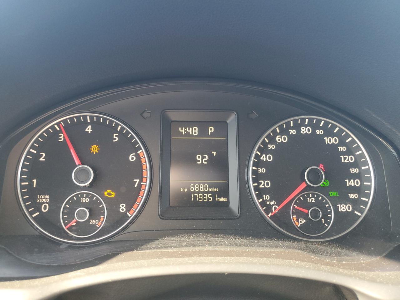 2010 VOLKSWAGEN JETTA