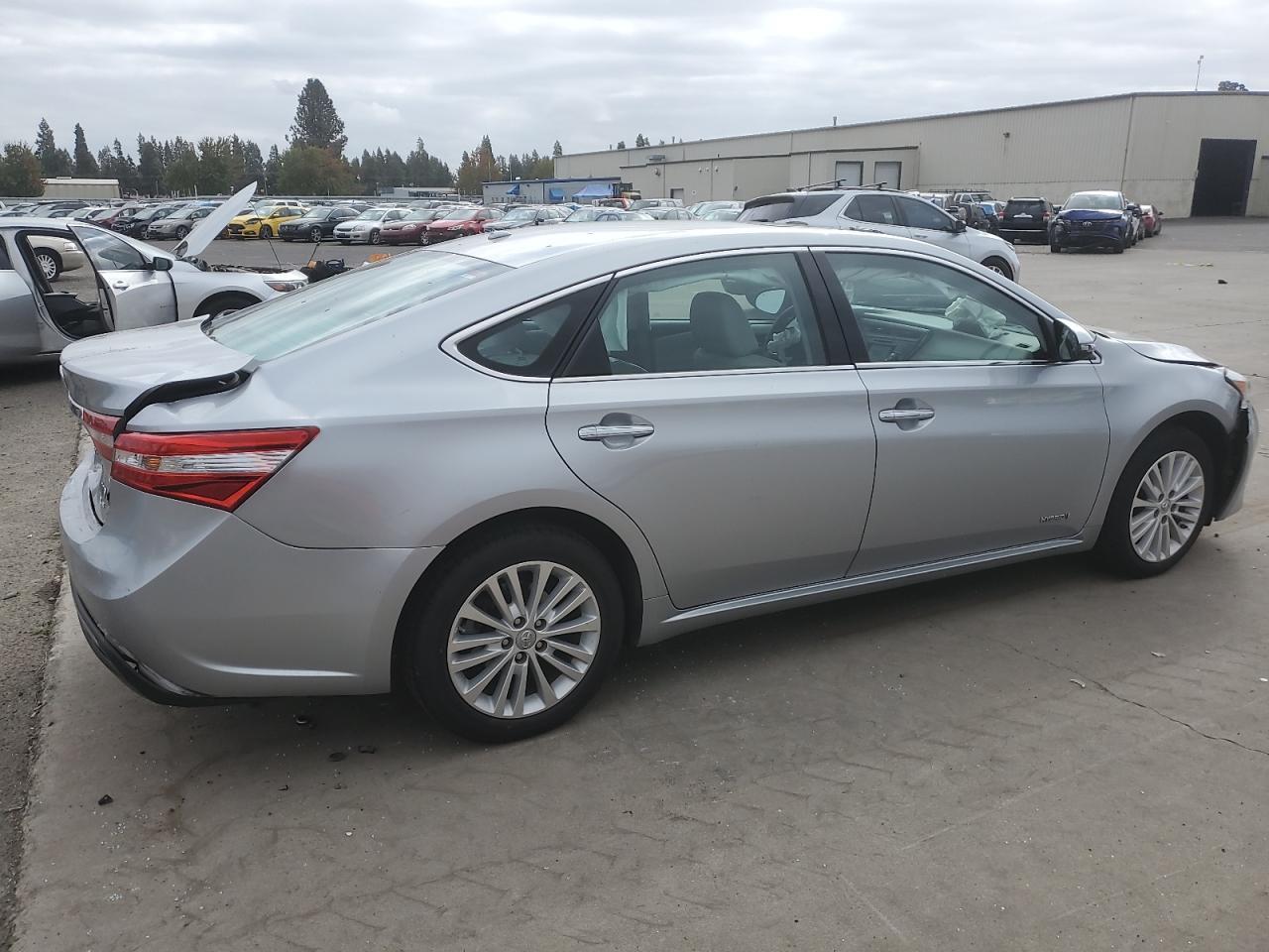 2015 TOYOTA Avalon