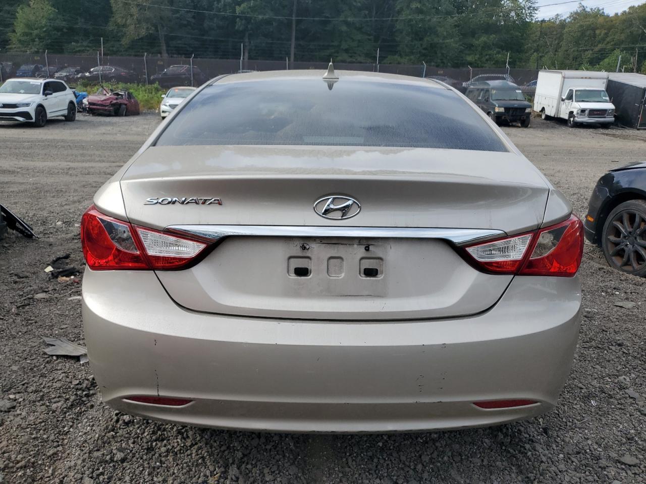 2011 HYUNDAI SONATA