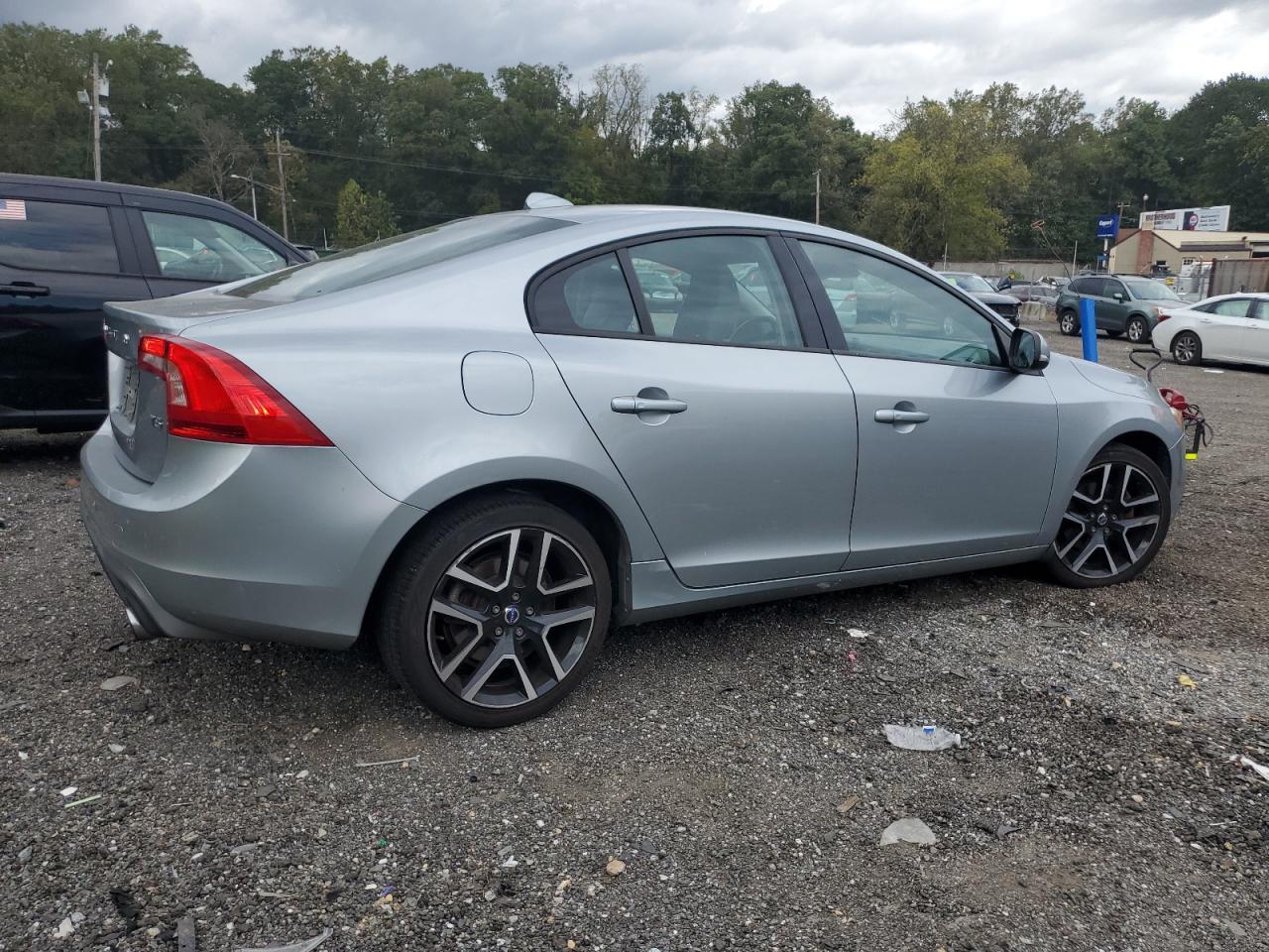 2018 VOLVO S60