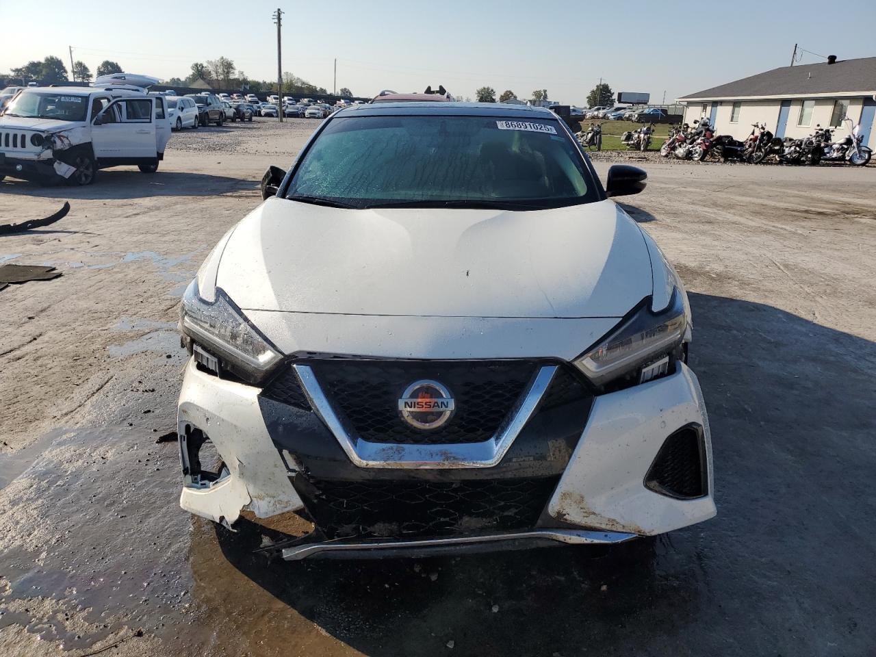 2019 NISSAN Maxima