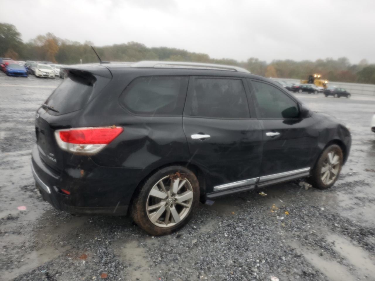 2016 NISSAN PATHFINDER
