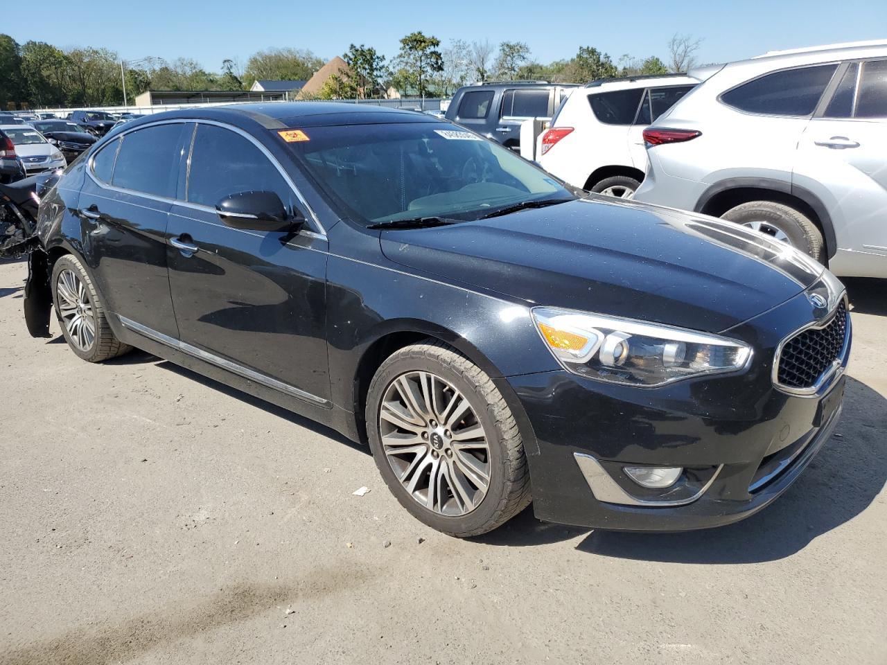 2016 KIA Cadenza