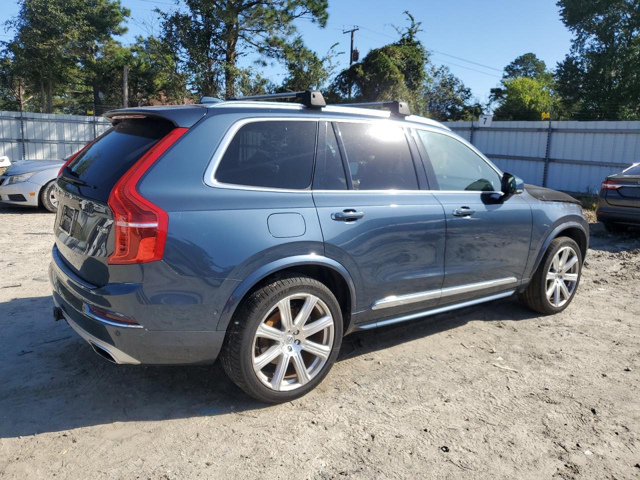 2018 VOLVO XC90