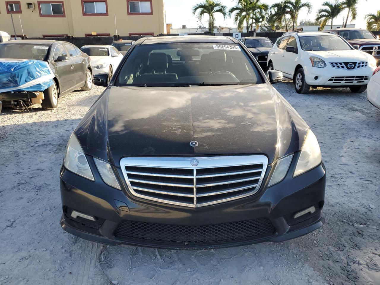2011 MERCEDES-BENZ E-Class