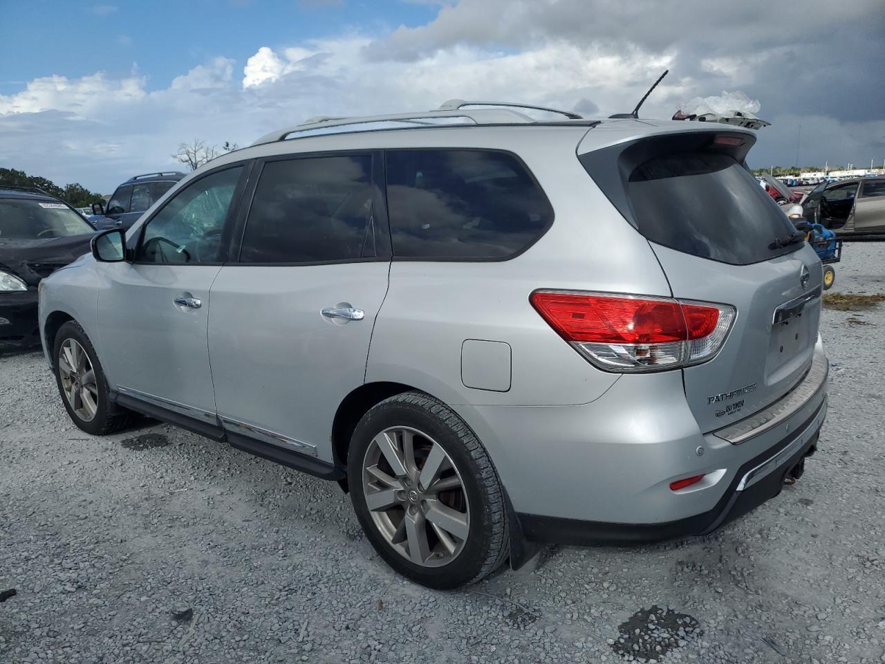 2015 NISSAN PATHFINDER