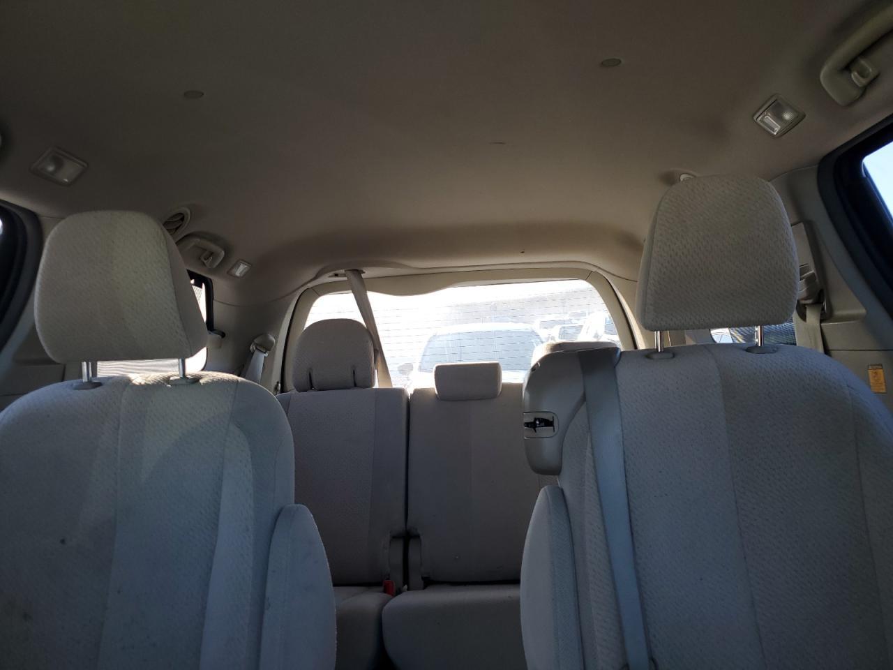 2012 TOYOTA SIENNA