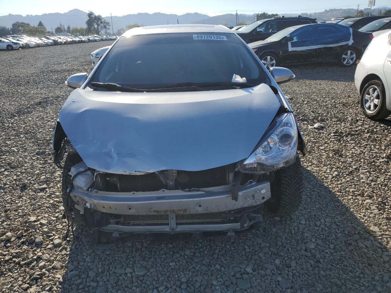 2013 TOYOTA Prius c