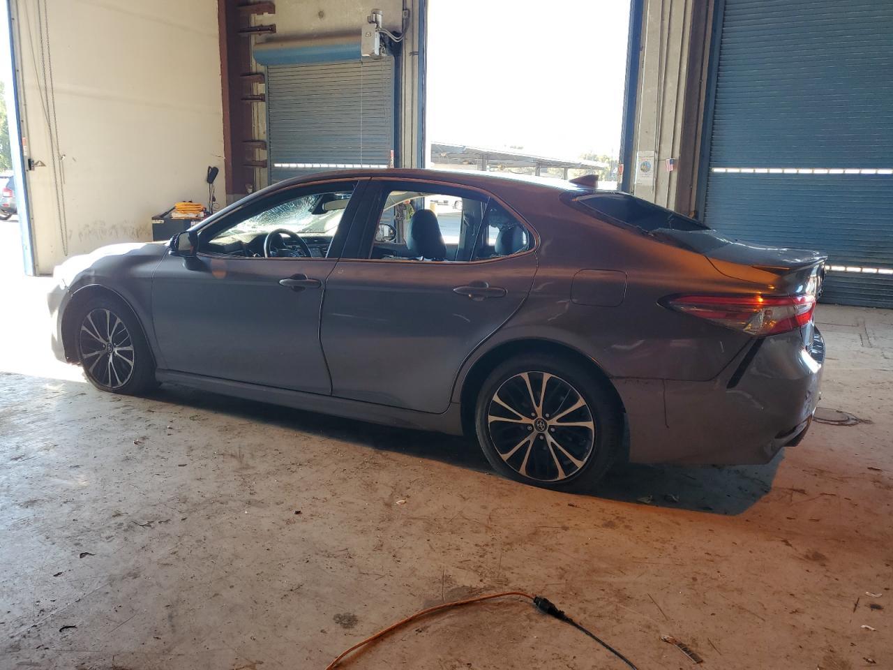 2019 TOYOTA CAMRY
